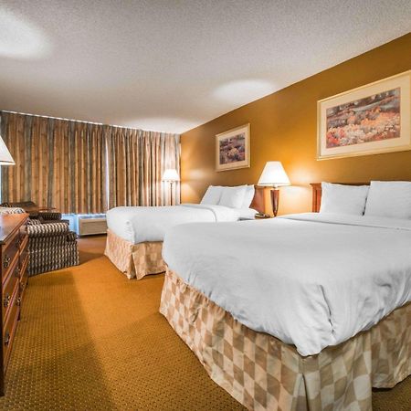 Clarion Inn And Events Center Pueblo North Экстерьер фото