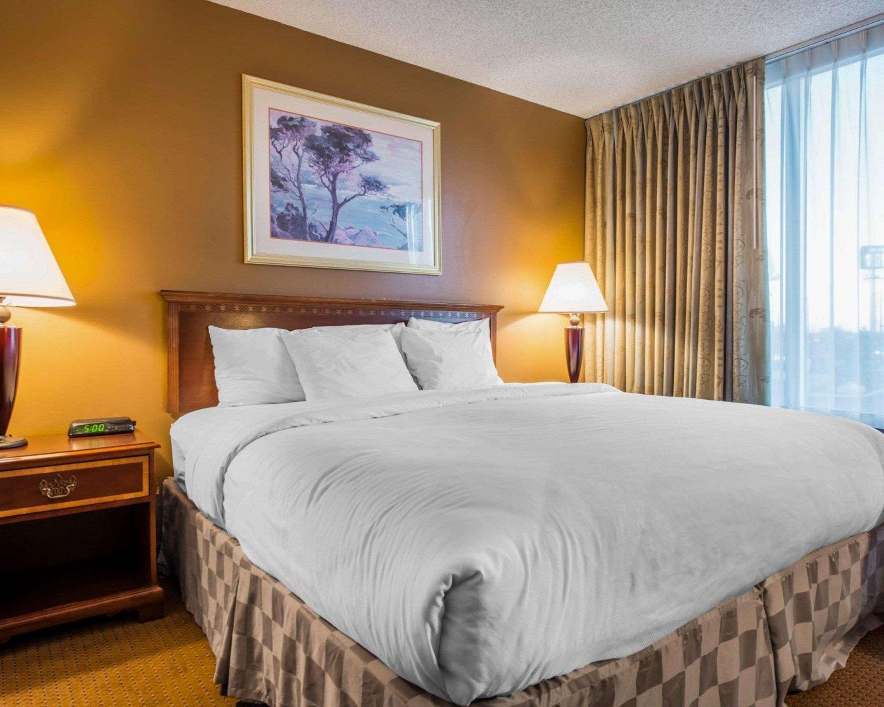 Clarion Inn And Events Center Pueblo North Экстерьер фото