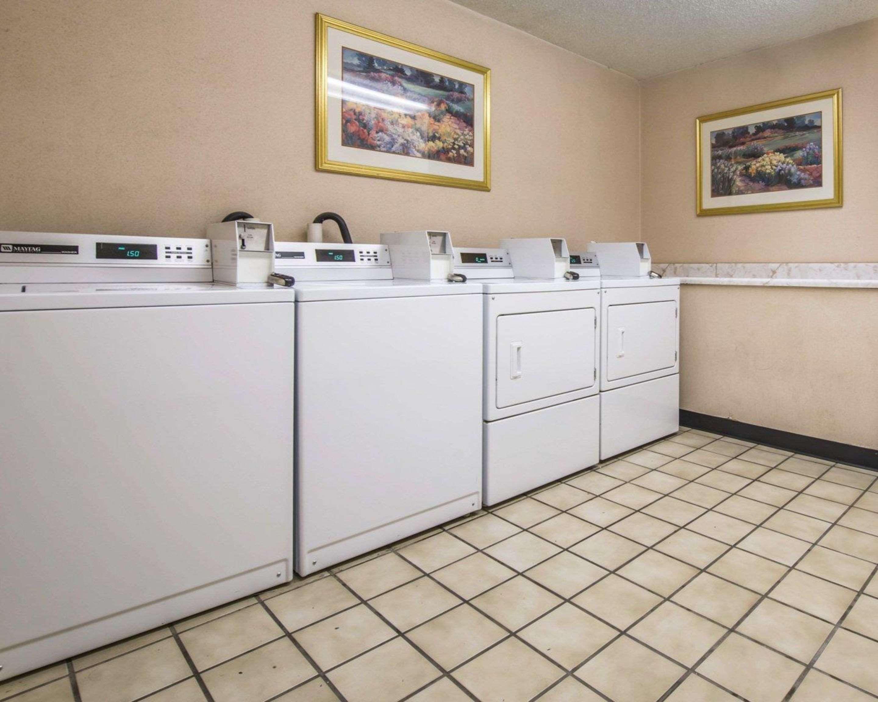 Clarion Inn And Events Center Pueblo North Экстерьер фото