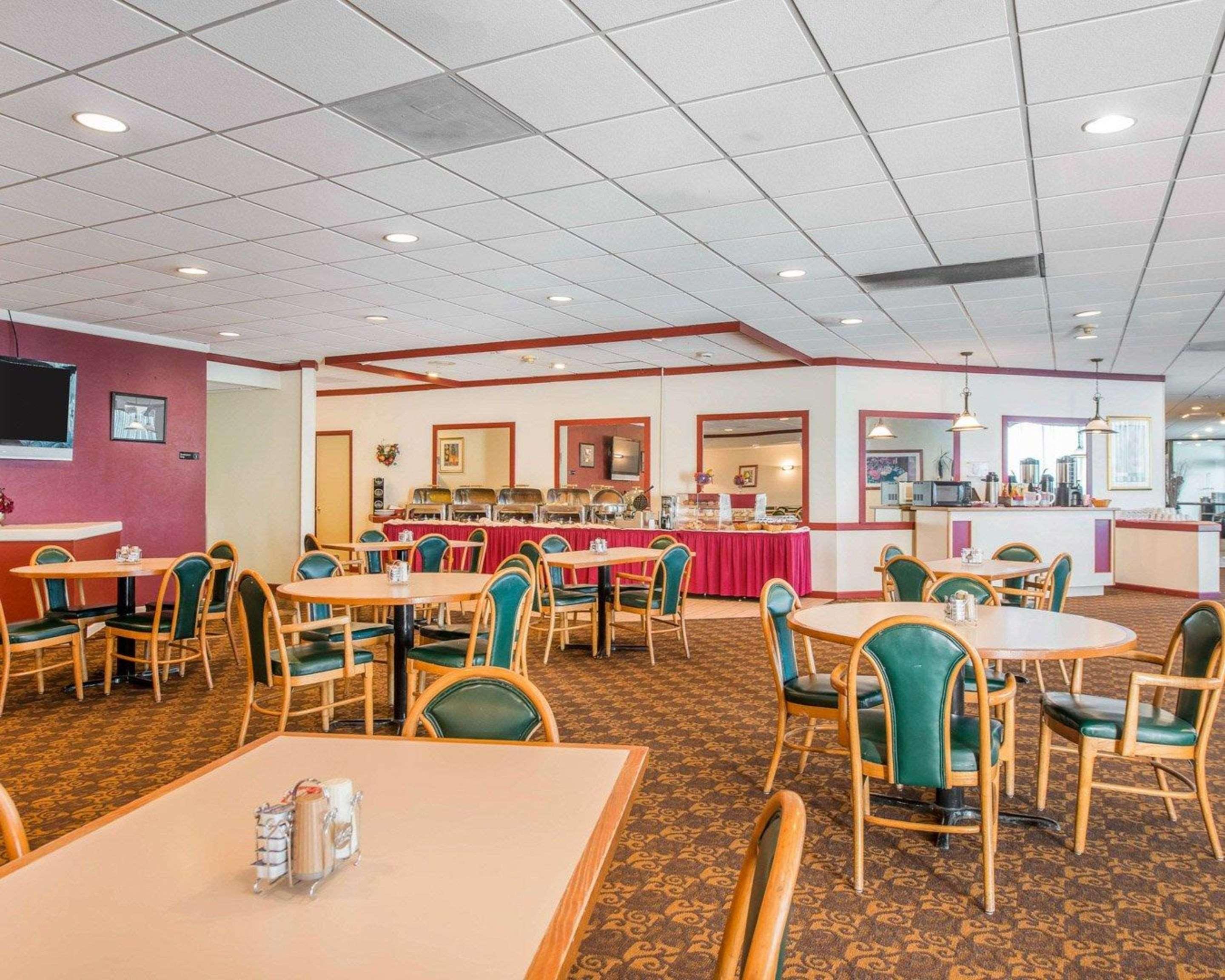 Clarion Inn And Events Center Pueblo North Экстерьер фото