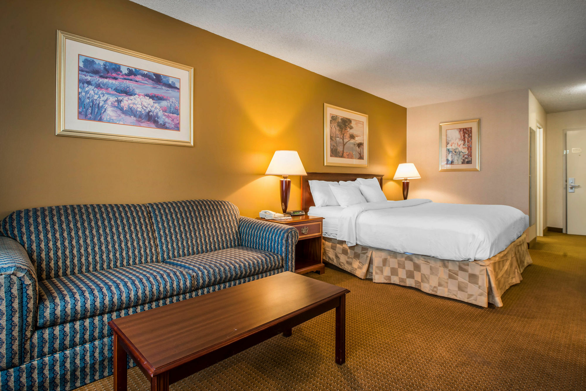 Clarion Inn And Events Center Pueblo North Экстерьер фото